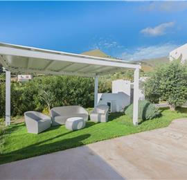 4 bedroom villa with infinity pool, Alcamo, sleeps 6-8